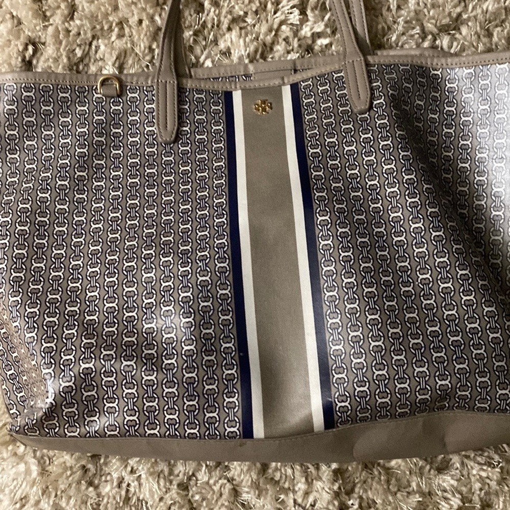 Tory Burch shoulder bag excellent condition